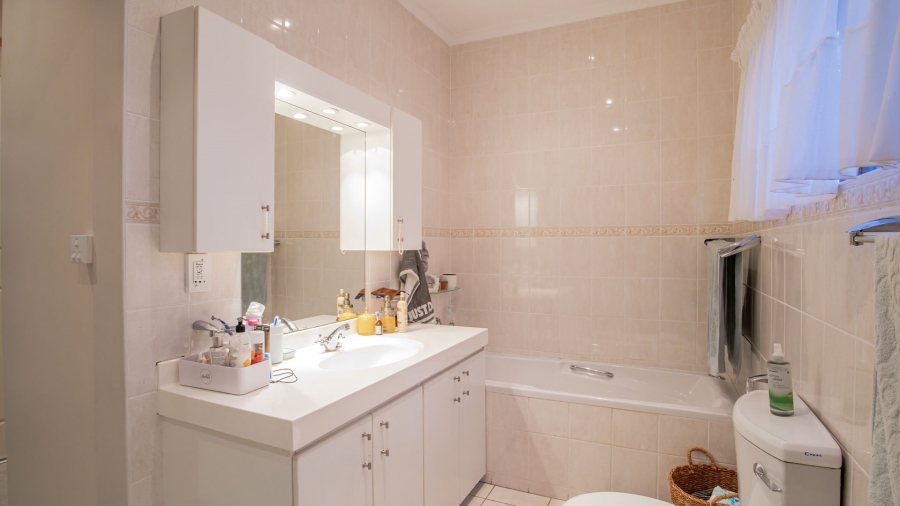 3 Bedroom Property for Sale in Constantia Western Cape